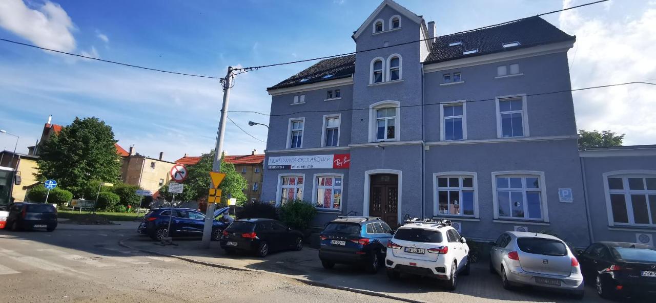 Klimatyczny Apartament Nr 8 Z Widokiem Na Gory Sowie Bielawa  Bagian luar foto