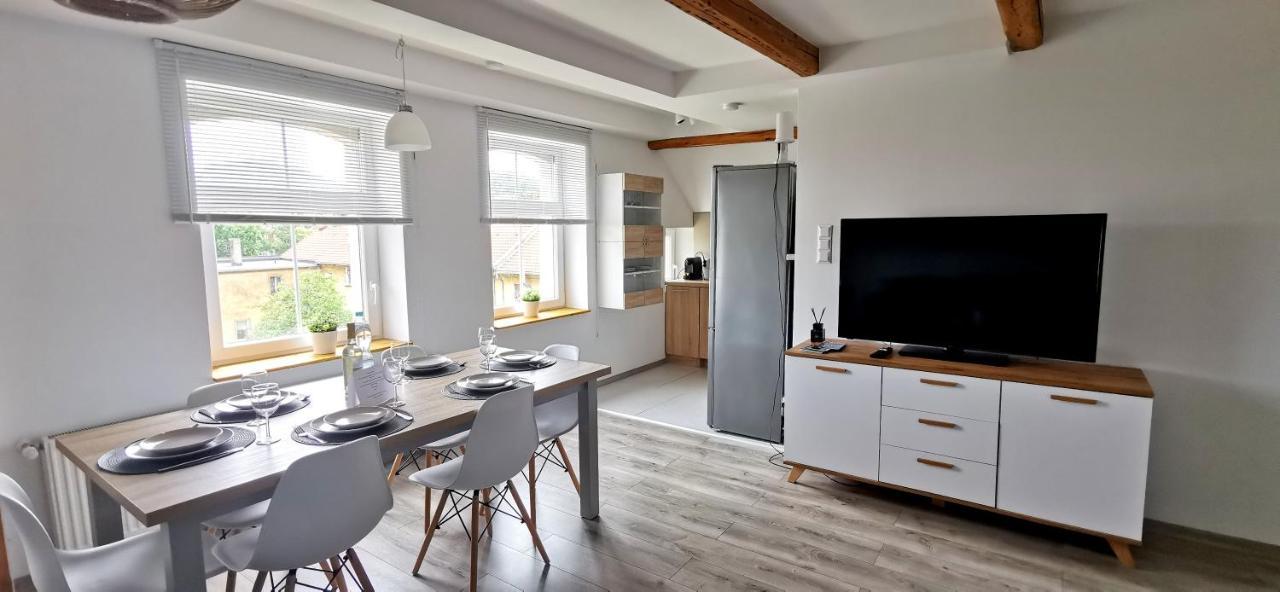 Klimatyczny Apartament Nr 8 Z Widokiem Na Gory Sowie Bielawa  Bagian luar foto