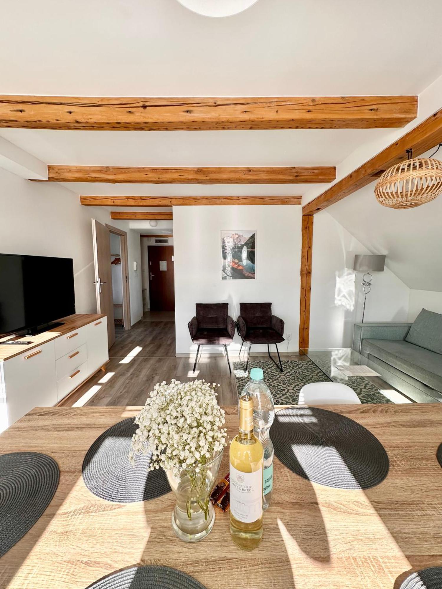 Klimatyczny Apartament Nr 8 Z Widokiem Na Gory Sowie Bielawa  Bagian luar foto