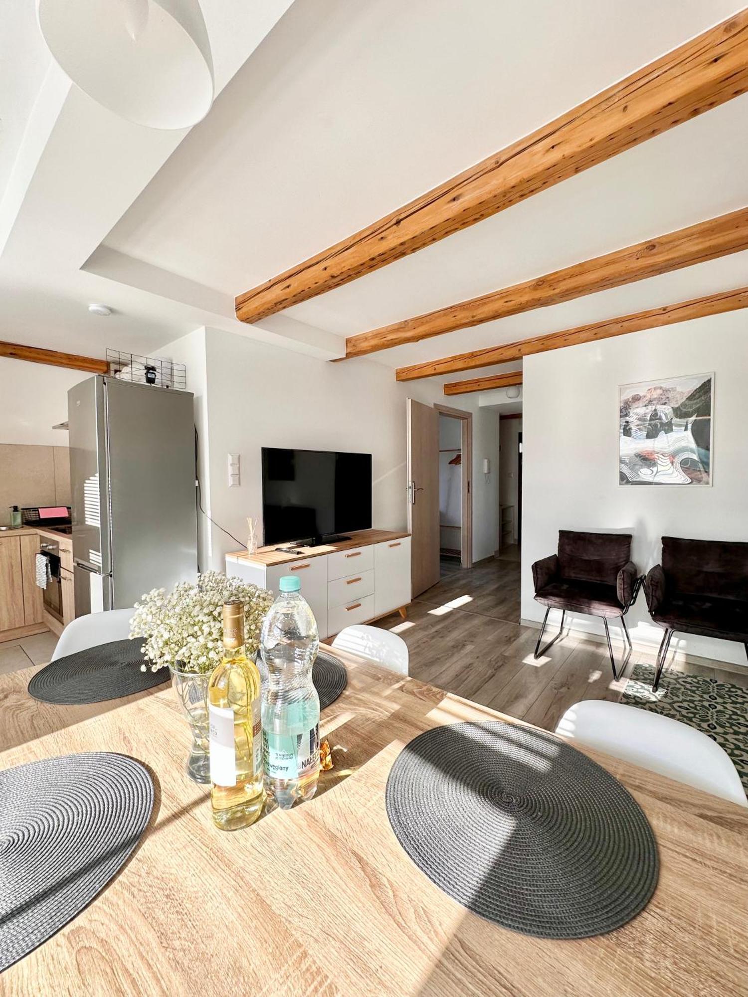 Klimatyczny Apartament Nr 8 Z Widokiem Na Gory Sowie Bielawa  Bagian luar foto