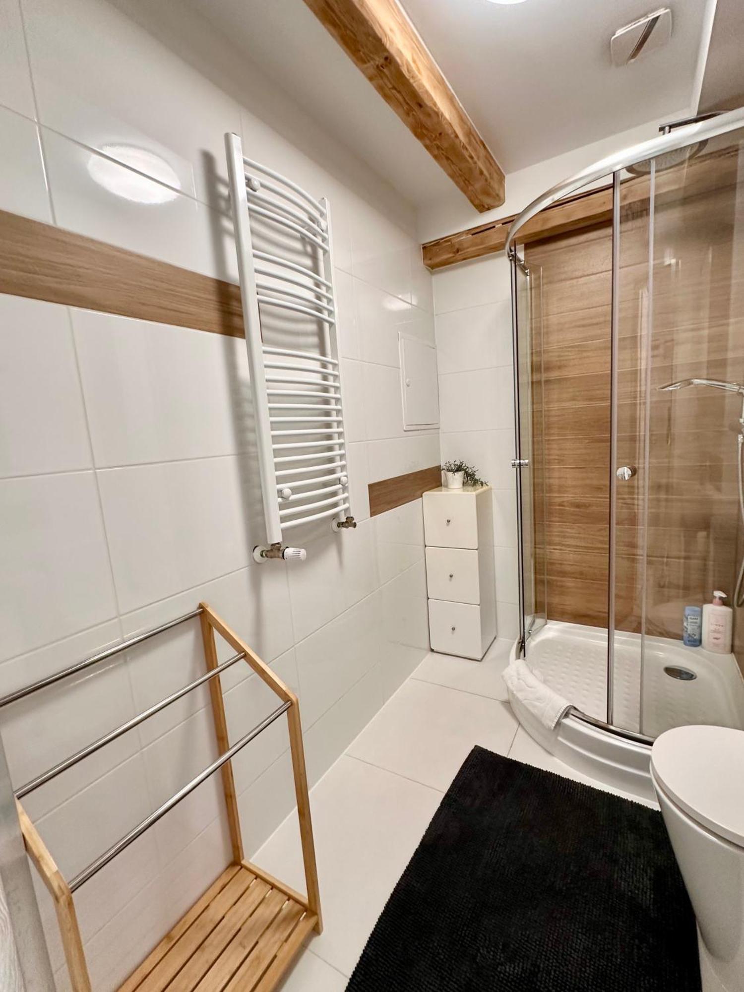 Klimatyczny Apartament Nr 8 Z Widokiem Na Gory Sowie Bielawa  Bagian luar foto